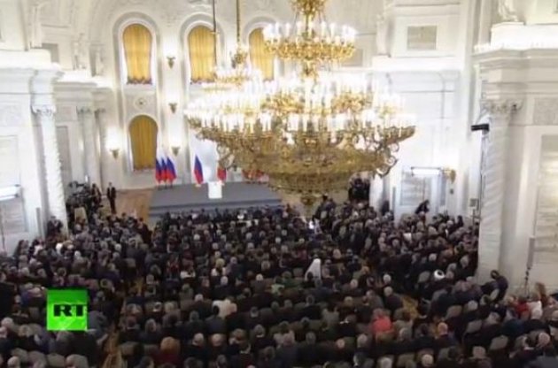 Путин приветствует "возвращение Крыма в Россию"