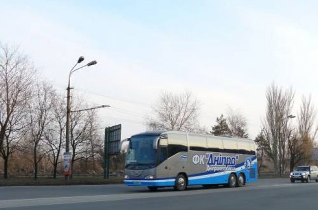 Футбольные матчи в Крыму состоятся: "Ворскла" добралась на поезде, а "Днепр" на автобусе