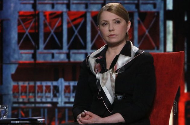 Тимошенко теж "терміново" вилетіла до Донецька