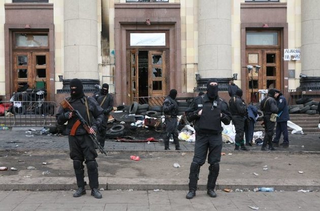 Під час зачистки Харківської ОДА від сепаратистів постраждали троє міліціонерів