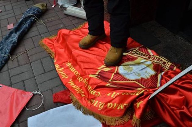 Столичный офис КПУ, захваченный в феврале, освободили