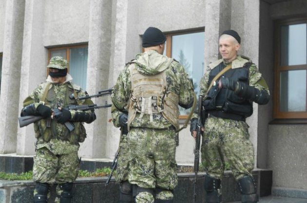 Мэр Славянска утверждает, что российские диверсанты раздают оружие жителям