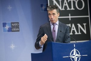 НАТО активізує військові навчання і розгорне додаткові сили у Європі