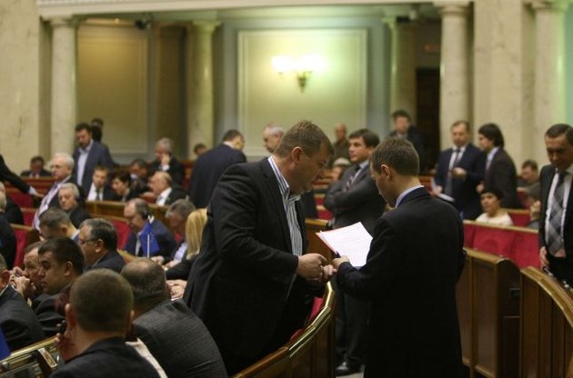 Рада в першому читанні прийняла законопроект про посилення покарання за корупцію