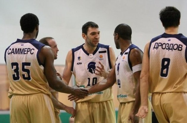 &quot;Будивельник&quot; вышел в полуфинал Суперлиге