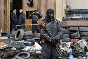 Яценюк призвал захватчиков зданий на востоке освободить их немедленно