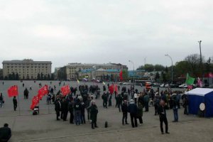 В Харькове митингующие федералисты избрали себе "губернатора"