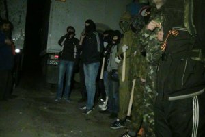 Коломойский заплатил 500 тыс. грн защитникам воинской части в Мариуполе