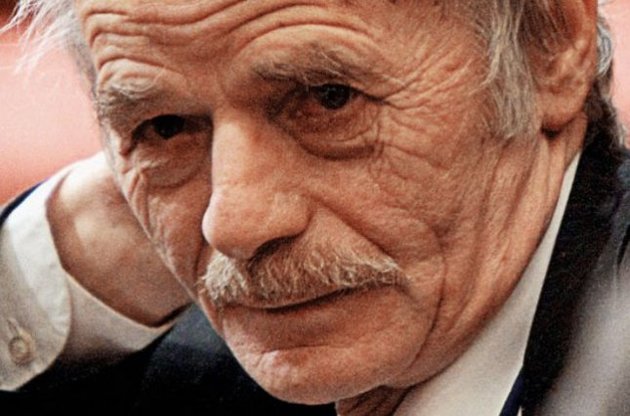 В Крыму вводят цензуру на Джемилева и Меджлис