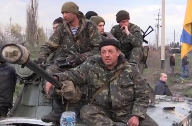 Казарми десантників, що здали зброю сепаратистам, віддадуть Нацгвардії