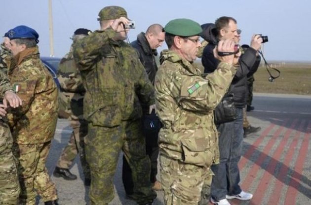 Террористы в Славянске не намерены отпускать наблюдателей ОБСЕ