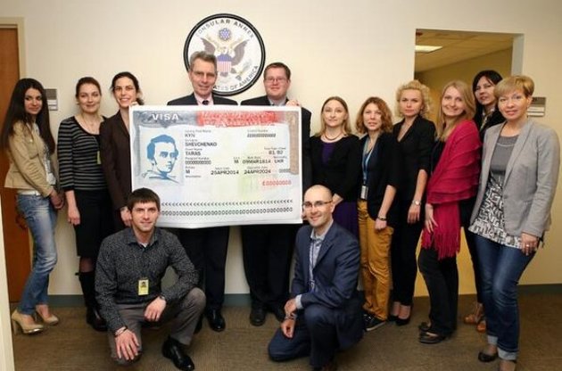 США будуть видавати українцям візи на 10 років