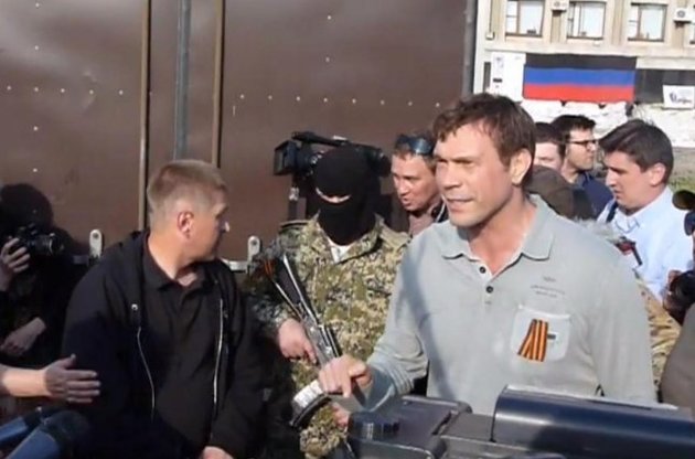 Царев привез сепаратистам в Славянск гуманитарную помощь