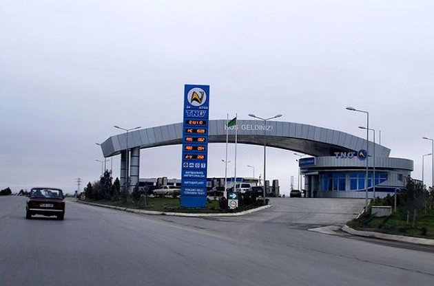 Туркменистан отменил бесплатный бензин для населения