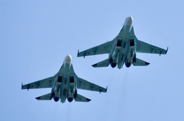 Россия начала переброску авиации в Крыму