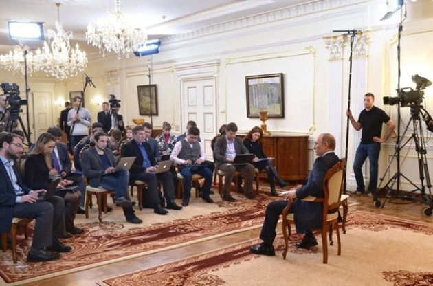 Путін таємно нагородив 300 російських журналістів за правильне висвітлення окупації Криму