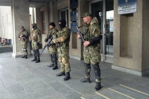 Большинство украинцев обвиняет в захвате админзданий на Донбассе российские спецслужбы