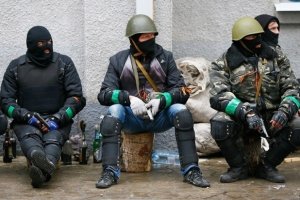Донецькі сепаратисти пообіцяли після "референдуму" скласти зброю