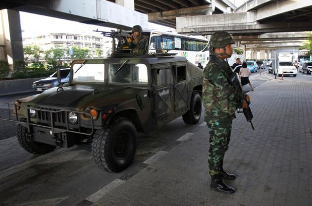 Таїланд перейшов на військовий стан