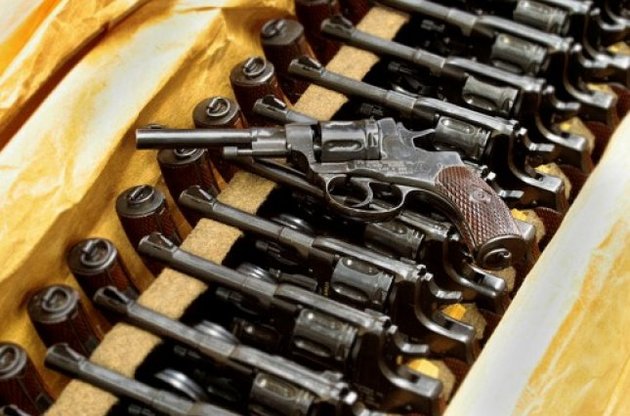 Минобороны усилило охрану складов оружия и боеприпасов