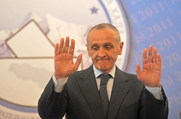 Президент Абхазії втік із захопленої опозицією будівлі своєї адміністрації