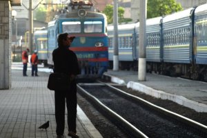 Из-за падения пассажиропотока в Крым поезда направят в другие туристические регионы Украины