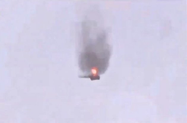 Паденик украинского вертолета Ми-8, сбитого террористами под Славянском