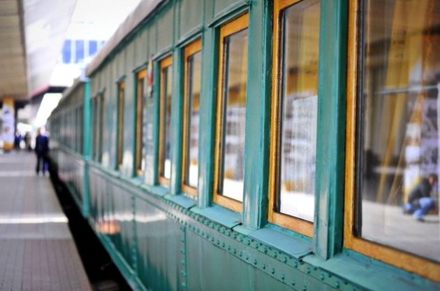 Через повітряні удари у Красному Лимані Донецька залізниця скасувала низку потягів