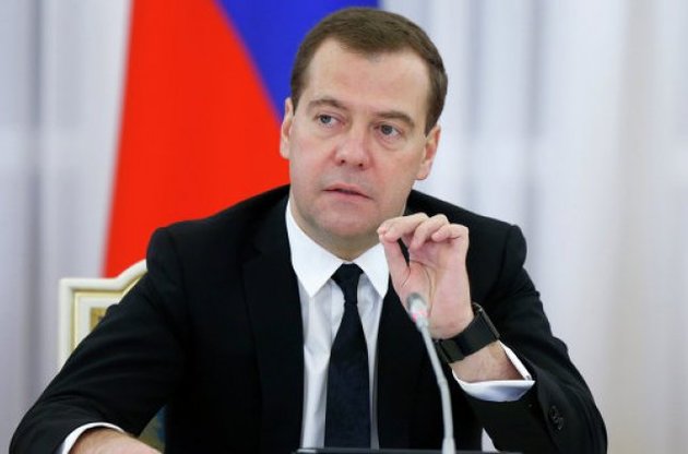 Медведев насчитал 4 тысячи беженцев из Украины