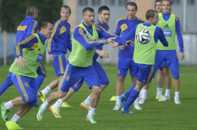 Фоменко надеется, что его футболистам придется не только тренироваться, но и играть в официальных матчах