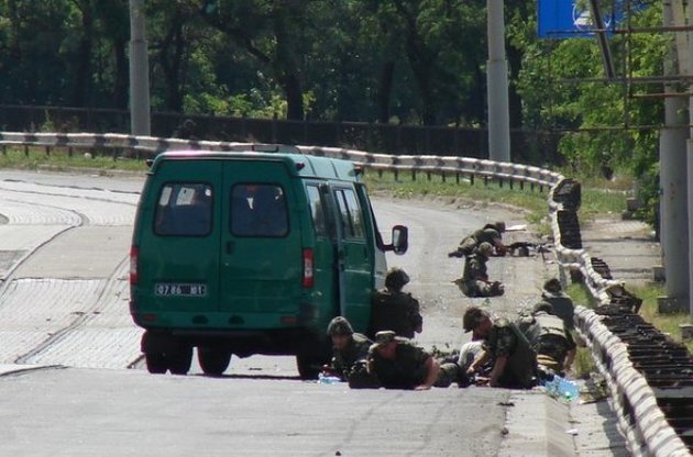 У Маріуполі бойовики обстріляли з гранатометів військових, є загиблі