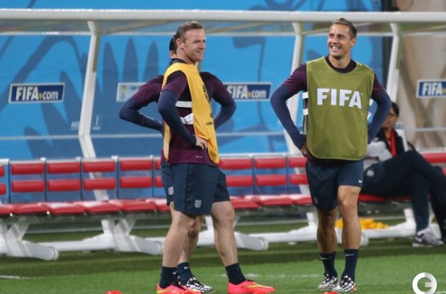 Уэйн Руни - главная звезда сборной Англии - пока ничем не отличился на бразильских полях