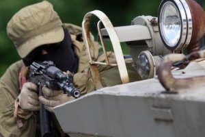 В Артемівську бойовики з будинків мирних жителів атакували базу танкового резерву