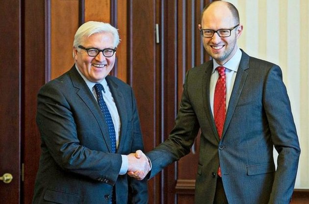 Яценюк встретился со Штайнмайером