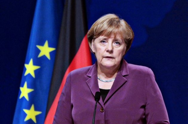 Меркель хочет новых санкций против РФ из-за слишком медленного прогресса в деэскалации на востоке Украины