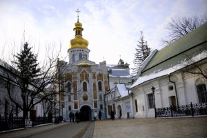 Местоблюститель УПЦ МП попросил Порошенко о помощи в защите имущества церкви