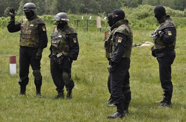 Батальон "Донбасс" потребует у Порошенко прекратить перемирие