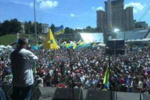 Майдан обратился к Порошенко с требованием прекратить перемирие