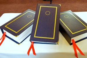 МЗС обіцяє "найближчим часом" передати Порошенку підготовлений текст Угоди з ЄС