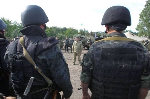 Порошенко заявил, что одностороннего прекращения огня на Донбассе не будет