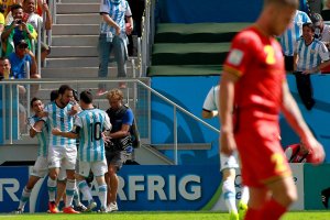 Аргентина обыграла Бельгию, впервые за 24 года выйдя в 1/2 финала ЧМ