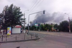 Боевики из артиллерии обстреливают жилые кварталы в Луганске