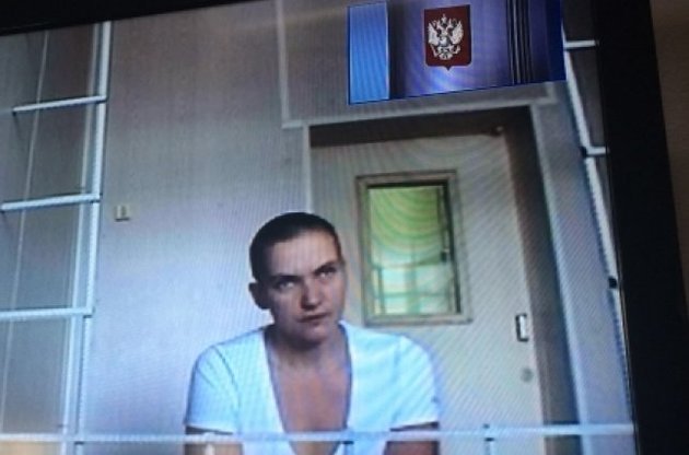 Російський суд залишив під арештом українську льотчицю Савченко