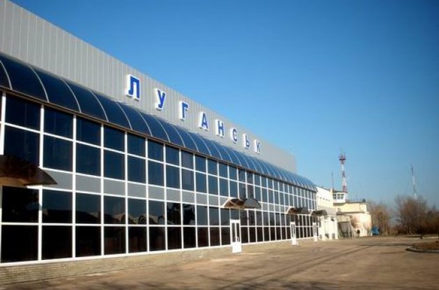 Террористы из "Градов" и минометов обстреляли силовиков АТО в аэропорту Луганска