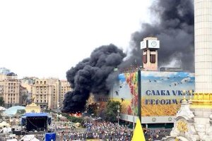 Пожарные загасили покрышки на Майдане