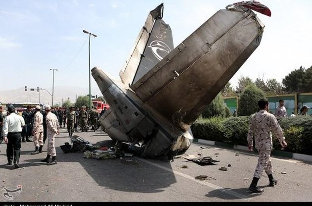 МЗС спростував українське громадянство пілота літака, що розбився в Ірані