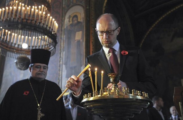 Яценюк рекомендовал Собору УПЦ МП избрать патриотичного митрополита