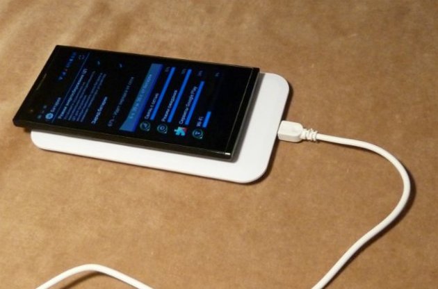 Знайдено спосіб, як в 4 рази скоротити час зарядки смартфона зі звичайною батареєю