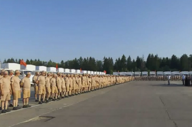 Гуманитарный конвой остановился в непосредственной близости к пункту пропуска, подконтрольному боевикам