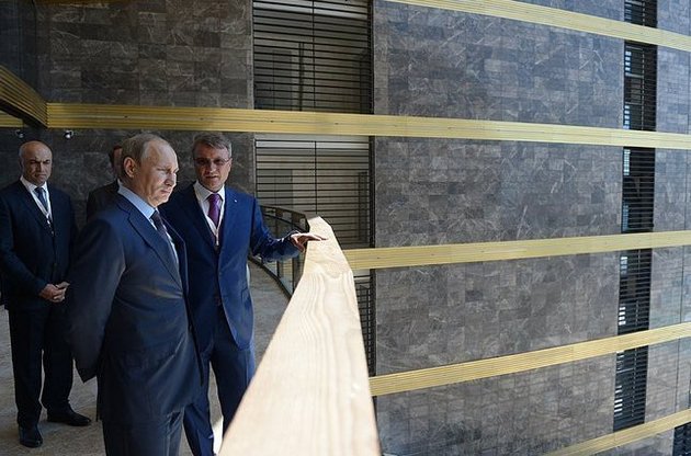 МЗС України обурений неузгодженим з Києвом візитом Путіна в Крим